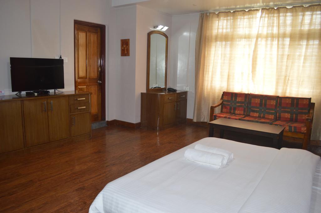 Orange Homestay Shillong Eksteriør bilde