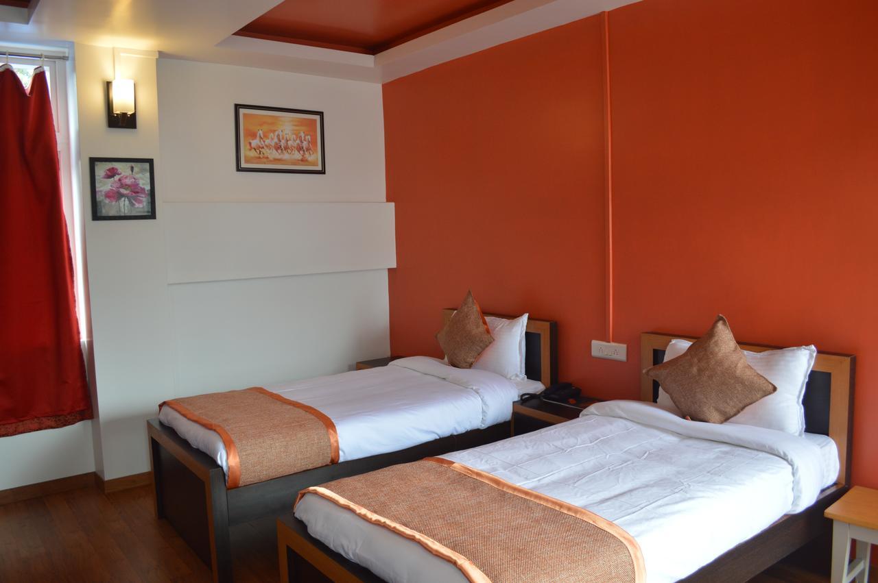 Orange Homestay Shillong Eksteriør bilde