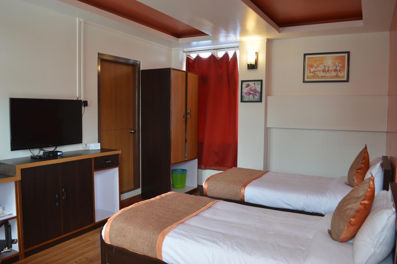 Orange Homestay Shillong Eksteriør bilde