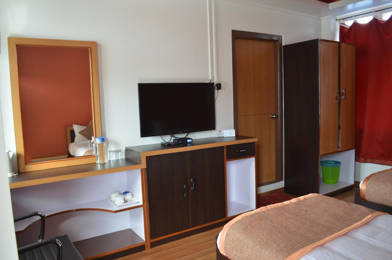 Orange Homestay Shillong Eksteriør bilde